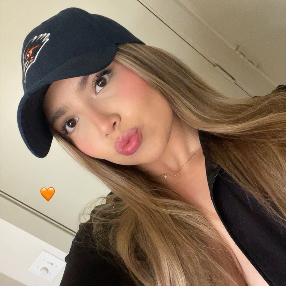 Meet your Posher, Roxanna